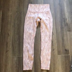 Lulu cropped wunder under